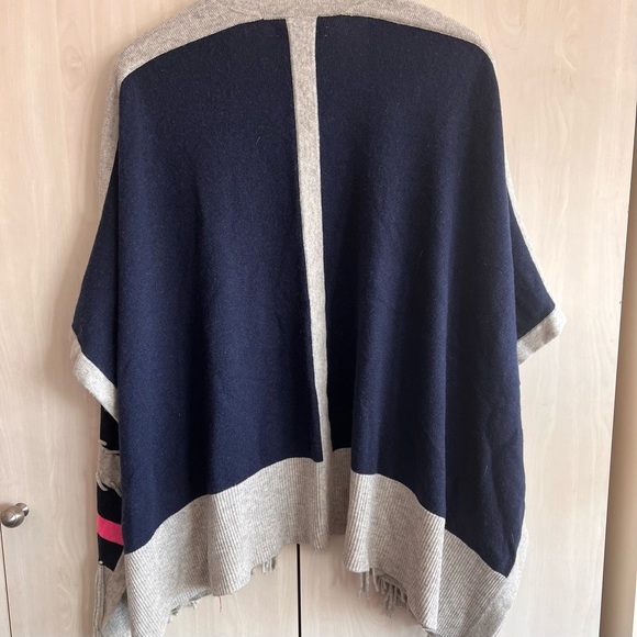 Label & Thread Ashley Cashmere & Wool Knit Poncho campfire cozy wrap - Picture 7 of 7